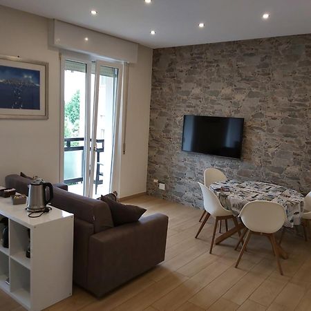 Le Rive Apartment Desenzano del Garda Bagian luar foto