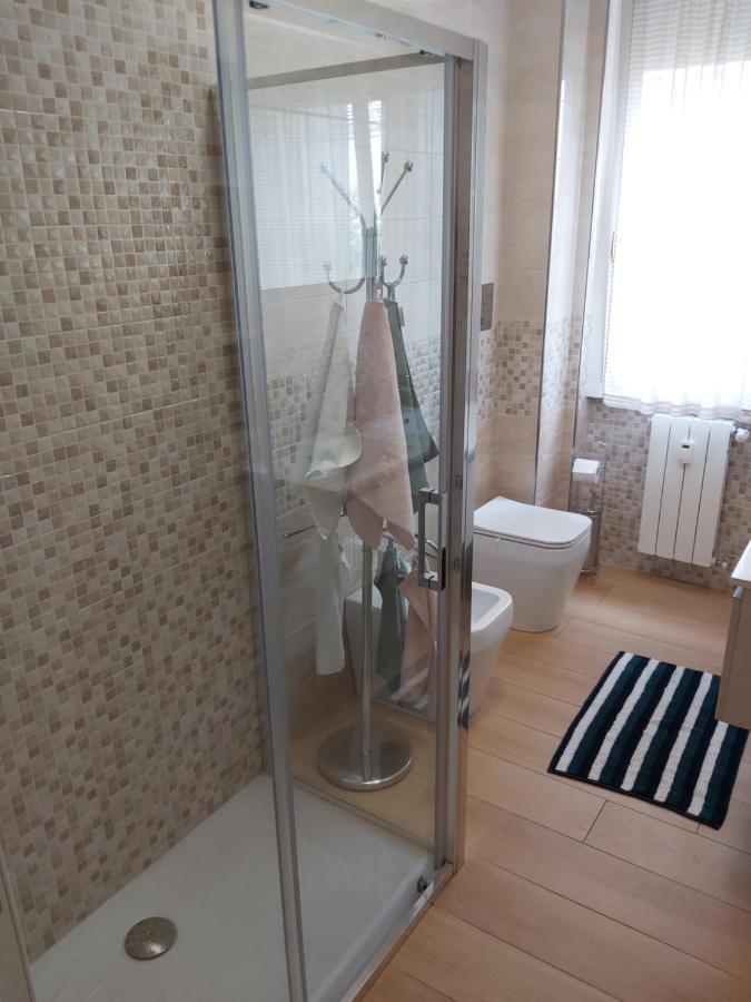 Le Rive Apartment Desenzano del Garda Bagian luar foto