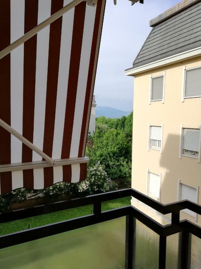 Le Rive Apartment Desenzano del Garda Bagian luar foto
