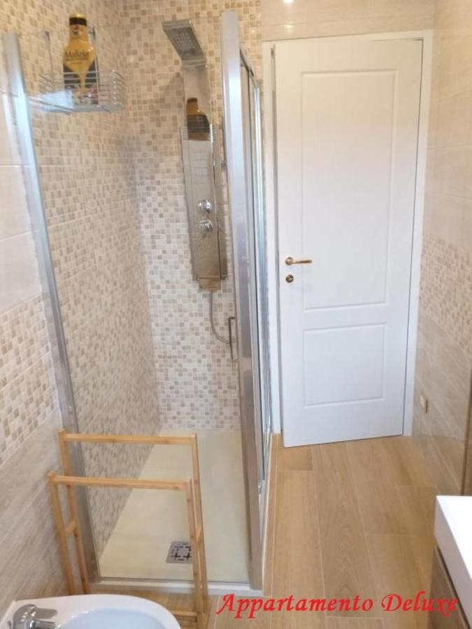 Le Rive Apartment Desenzano del Garda Bagian luar foto